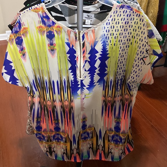 Neon colors blouse print. - Picture 2 of 2